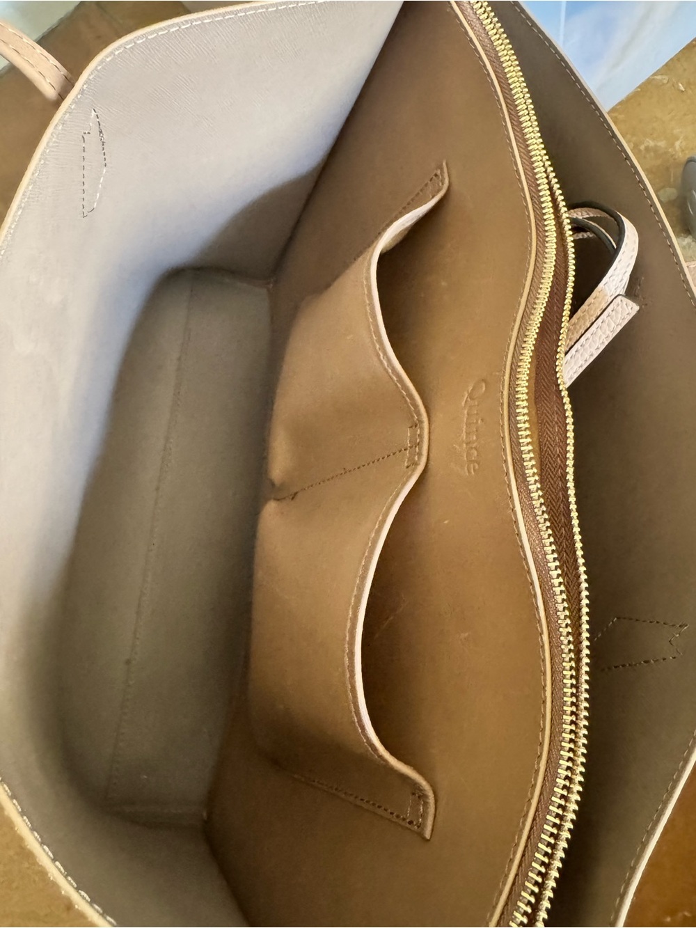 QUINCE ITALIAN LEATHER TRIPLE COMPARTMENT SHOPPER TOTE.used once.See description - Picture 4 of 8